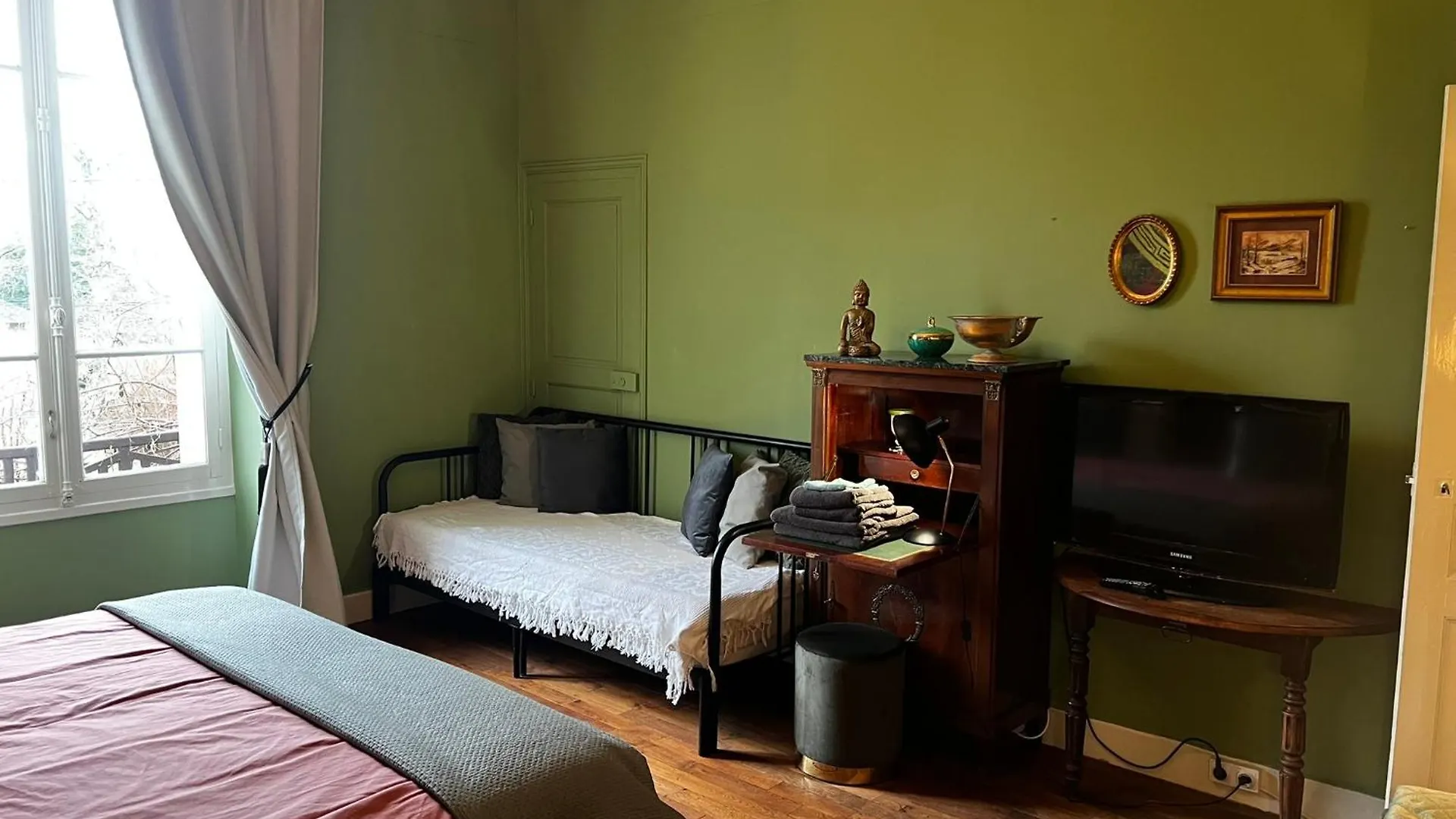 Couette-café Maison de la Comtesse Cosne-d'Allier France
